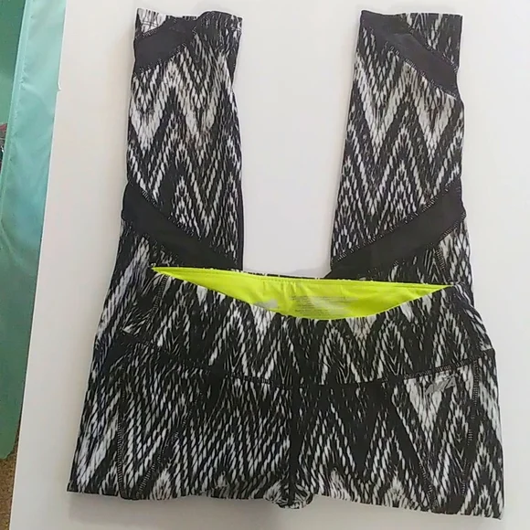 Avia Women's Capri Leggings Size Small - Picture 1 of 4